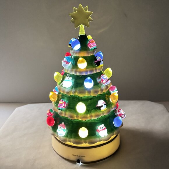 Hallmark Keepsake 2018 Porcelain Tabletop Christmas Tree 10" Light Magic Timer - Picture 15 of 16